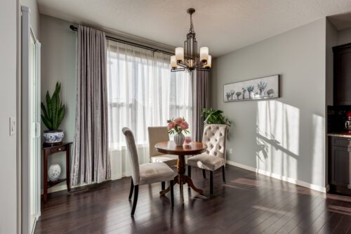 Kitchen dining area